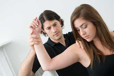 Physiotherapist and shoulder injury